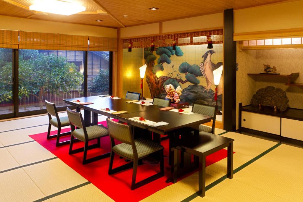 Ryokan Shinsen Такачихо Екстериор снимка
