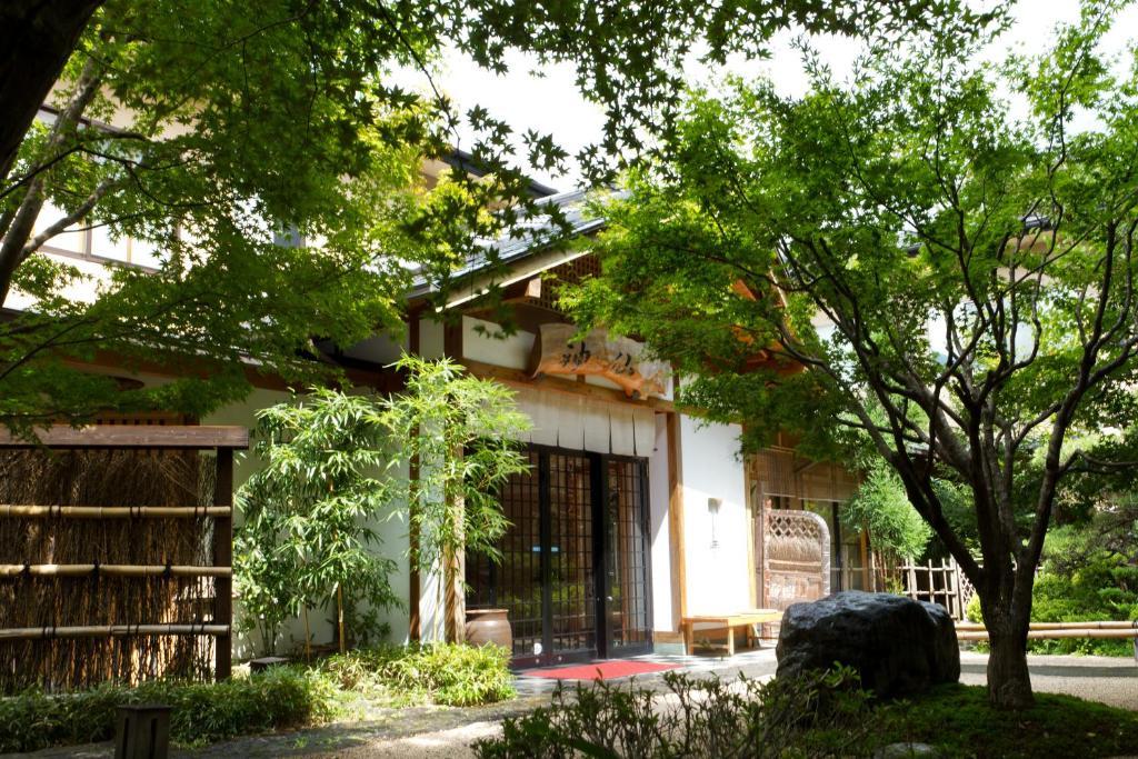 Ryokan Shinsen Такачихо Екстериор снимка