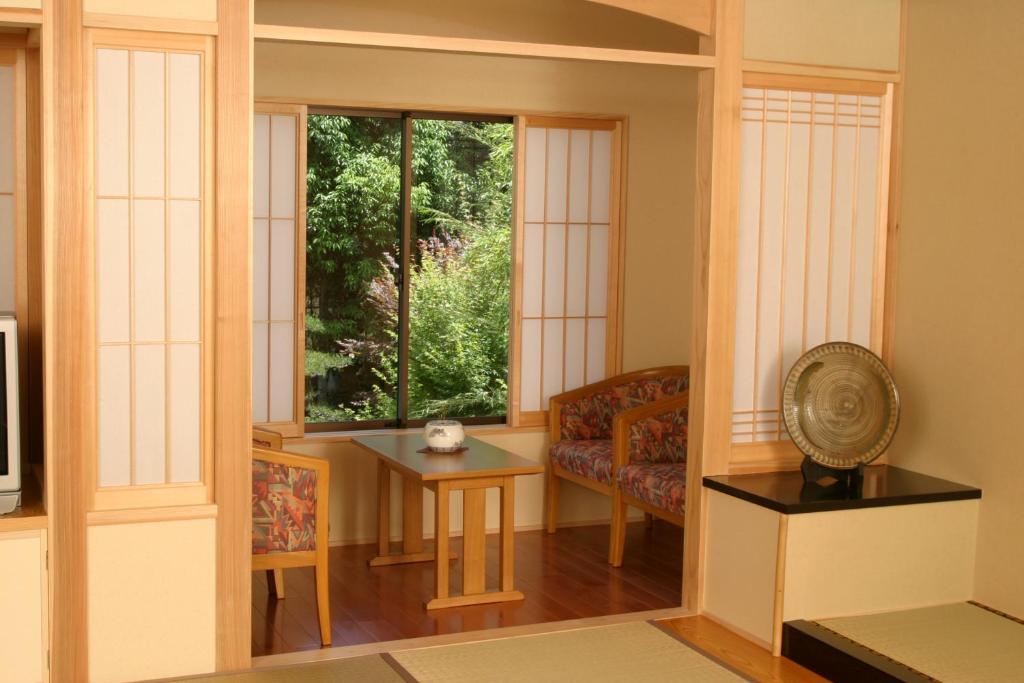 Ryokan Shinsen Такачихо Екстериор снимка
