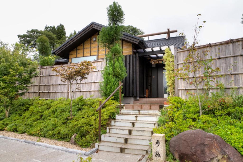 Ryokan Shinsen Такачихо Екстериор снимка