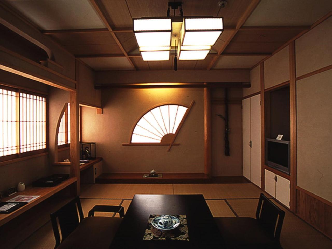 Ryokan Shinsen Такачихо Екстериор снимка